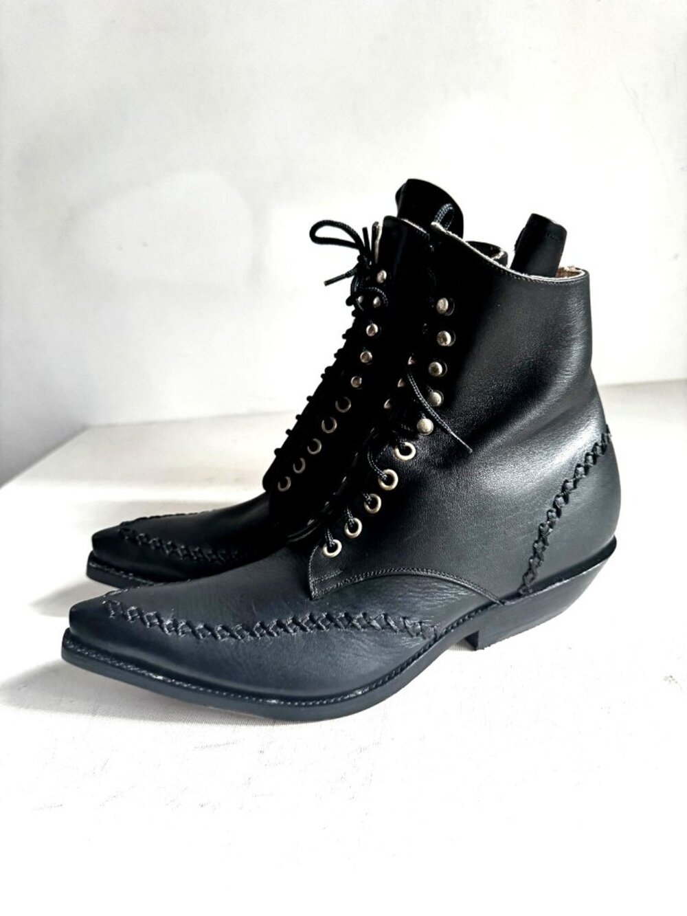Vintage 90s y2k Go West Black Pointy Toe Whipstitch Detail Lace up Booties MX6/9 - Picture 5 of 9
